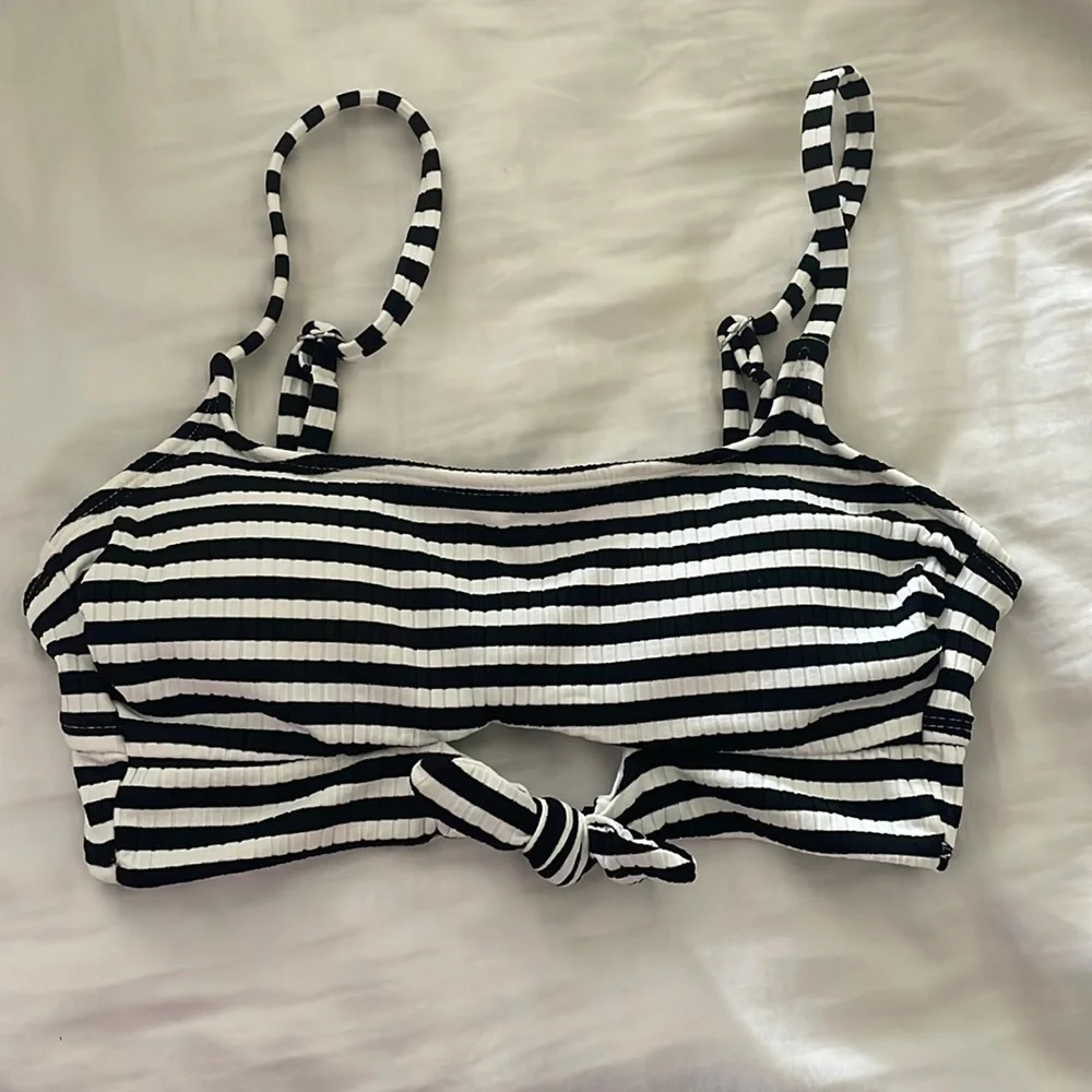 Target bikini top - Picture 1 of 3
